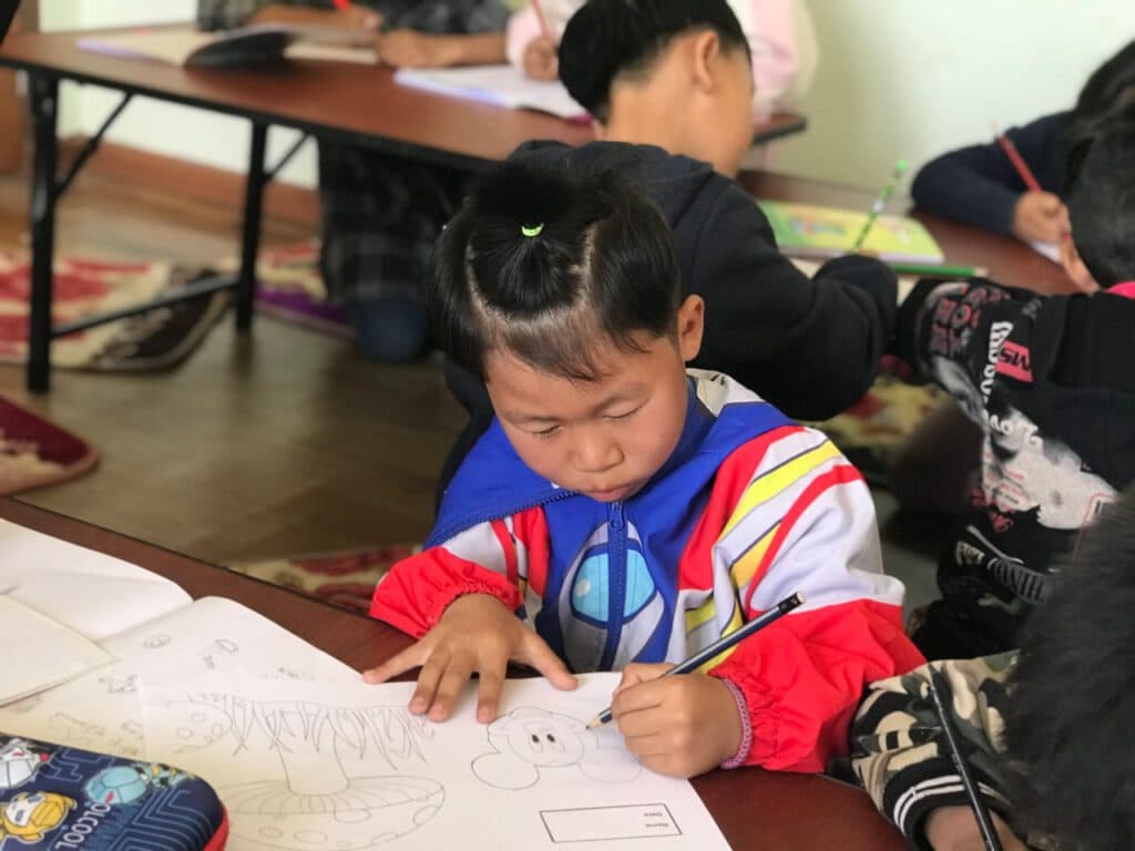 Pilot-2 Kids' Art Class